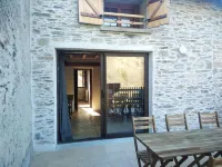 The Echo of the Mountains - Unac Hotels in Unac