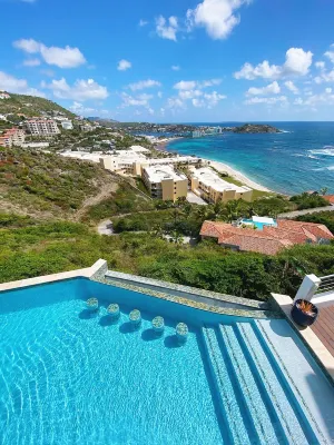 Luxury Villa, Walk to beach, BRAND NEW 55KW BACKUP GENERATOR