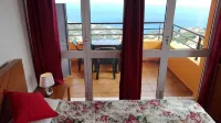 Villa C Apartment Hotels in Canhas
