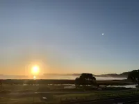 Waterfront fabulous view, spacious studio, heated pool & 10 mins walk into town.