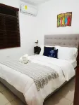 Villa Cecilia Ocean view and pool, pet friendly.