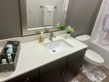 Luxury Creator's Loft | Onsite Pool!