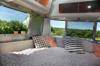 Funky Airstream -Stunning Tin Mine Views-10mins Surf/Surf Beaches-Free WiFi-Dogs Hotels in Truro