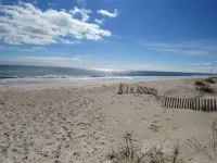 TOP RENTAL! Pool! Elevator! Close to beach! Amazing Views! Spacious!