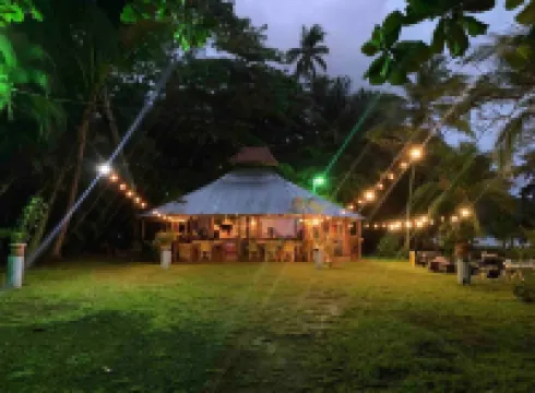 Villa in Paradise with Pool (steps to beach) 坦博爾酒店