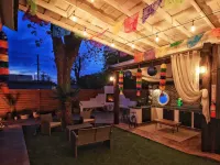 1920's Home Less Than 2 miles from DT San Antonio!!! Hotels in West San Antonio