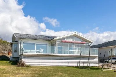 Villa with seaview  호텔