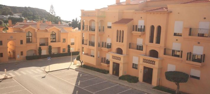 BAÍA DA LUZ - Apartment T2 + 1 Duplex 500m from the beach Hotele w: Praia da Luz