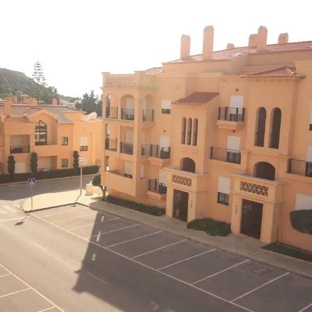 BAÍA DA LUZ - Apartment T2 + 1 Duplex 500m from the beach