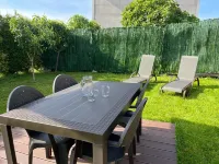 Casa con Jardín Cerrado, Entre Santiago de Compostela y Coruña Hotels in Comarca de Ordes