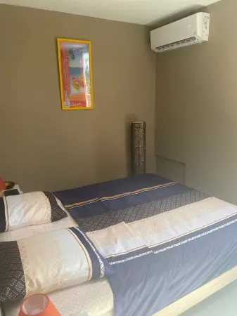 Superb apartment just two minutes from the beach and marina! Отели рядом с достопримечательностью «Point du Bout Beach»