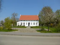 Fantastic luxury house near the beach in a large beautiful garden