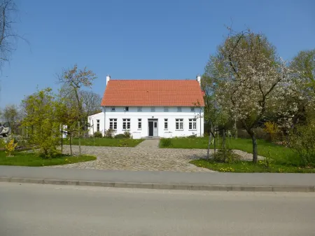 Fantastic luxury house near the beach in a large beautiful garden