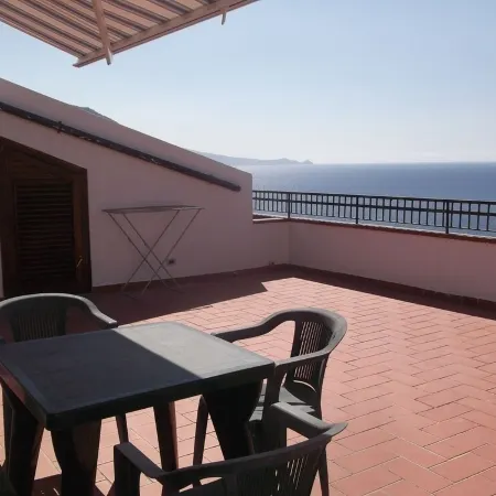 Stunning apartment with wonderful sea view terrace