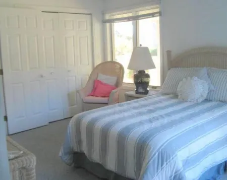 MV Beach Escape - Spacious Katama Beach House. Booking for 2026 Отели в г. Эдгартаун