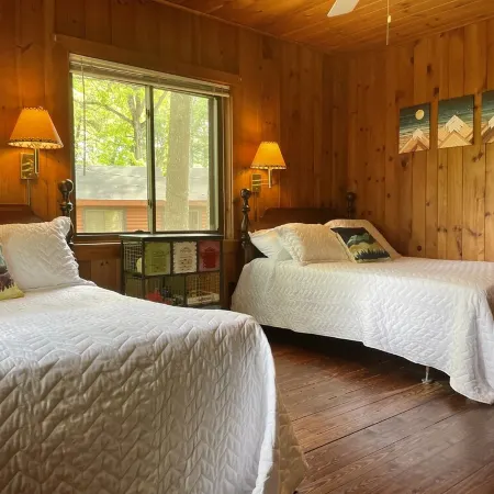 Serene Nantahala Village Cabin w/ Pool near Nantahala Outdoor Center!
