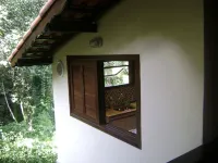 Charming and cozy chalet on the mining side of Vila de Maringá.