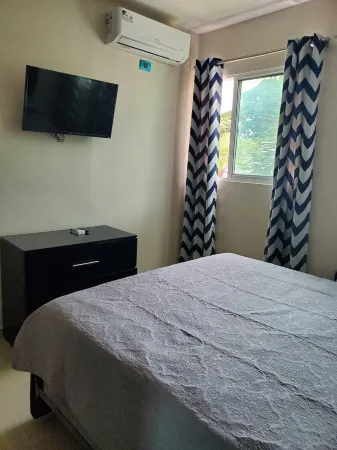 Modern Apartment Downtown SFM/DR