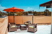 Cozy retreat near best north beach n places of Puerto Rico. Work space, jacuzzi.