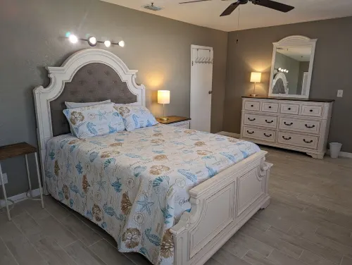 Stay 5 Nights, Get 1 Night Free - 4 BR home in quiet setting close to everything