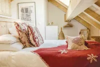 Apt Amelie - new 2 bed duplex Les Alberts (Montgenevre) Hôtels à proximité de : Golf International de Montgenèvre