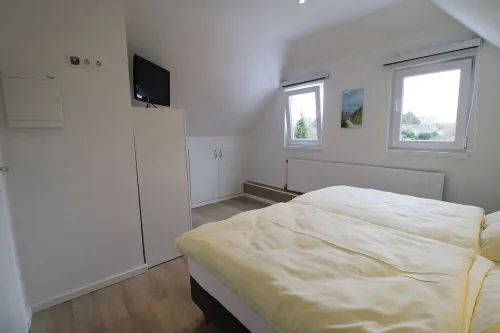 Ouddorp / Renesse for families, kiters, surfers, cyclists, dog friends. Hotels in Ouddorp