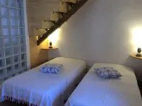 Renovated apartment 50m from the beach, Self-contained entrance, Air-conditioned.