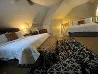 Midtown Loft in a Historic four plex in Midtown Mobile