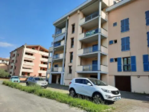 The blue shutters east 045001LTN0039