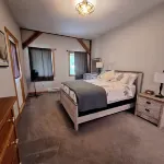 Family friendly 2 bdrm/ 3 bed  home mins from sandy beaches and downtown Nelson!