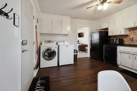 2-BD Flat 10 Minutes from Dt Greenville Отели в г. Берея