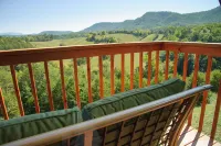 Berry Springs Lodge - Romantic