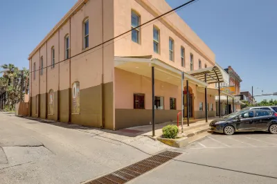 Renovated San Marcos Vacation Rental w/ Balcony! Các khách sạn gần Texas State University