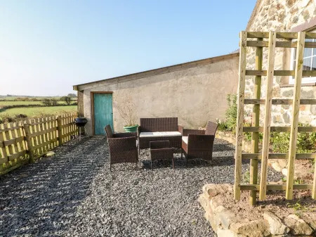 Bwthyn Celyn Отели в г. Лланаелхаерн