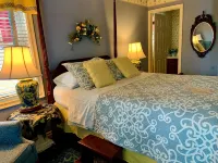 WeatherPine Inn Hotel di 