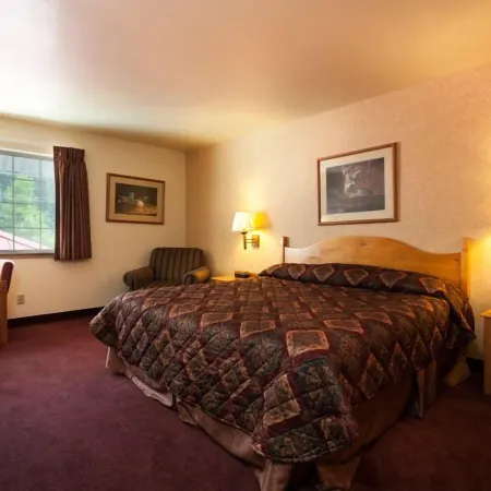 The Summit Inn
