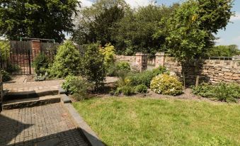 Just A Cottage, Newlands Farm
