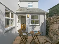 15 Boscaswell Downs Hotels in Pendeen