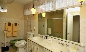 Second Street Suite