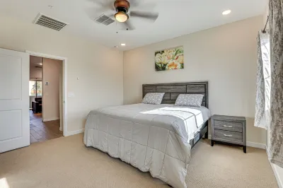 Community Pool & Hiking Trails: Phoenix Condo! Hotel dekat Harkins Theatre - Norterra 14