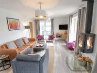 Lily-Pad Lodge