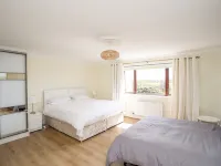 더 게이블스 Craig Y Mor. Private Home. Not open to the public. 주변 호텔
