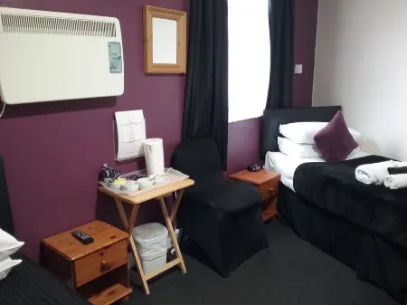 The Prince Consort Отели в г. Нетли