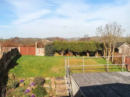 Basford View Отели рядом с достопримечательностью «Brown Edge Village Hall»