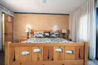 Lakescape 3 Bedroom Condo by RedAwning - balcony