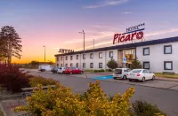 Hotel Picaro Stok - parking