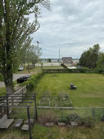 Muskegon Lake View Loft studio/kitchenette Отели рядом с достопримечательностью «Беюкма Плейфилд»