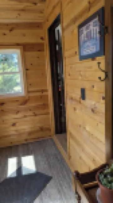 Private, Cozy, Driftless 2BR Farmhouse on 80 acres, 2 miles from Viroqua, WI