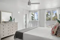 Driftwood Beachfront Retreat - Beach House in Palmas del Mar! Candelero Abajo 호텔