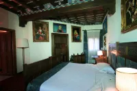 Castello di Pavone Hotel a Settimo Vittone